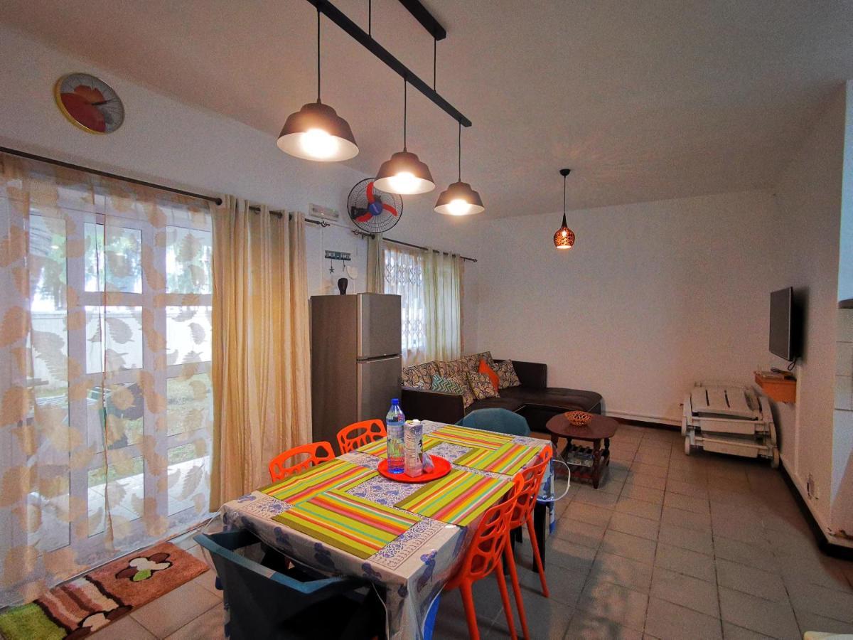 Oceanside Licenced Tourist Residence Flic en Flac ภายนอก รูปภาพ