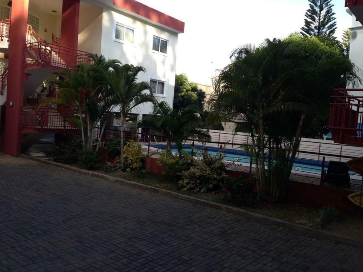Oceanside Licenced Tourist Residence Flic en Flac ภายนอก รูปภาพ